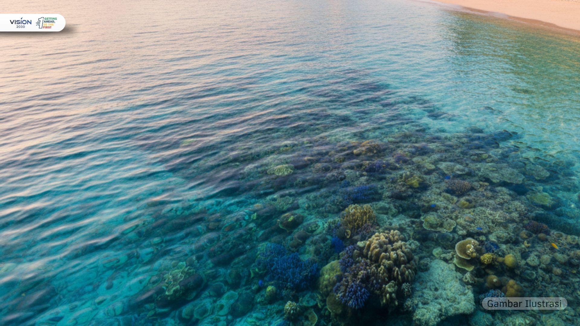 panorama laut Indonesia dengan pasir putih dan terumbu karang biru jernih