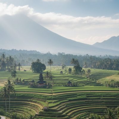 Menelusuri Pesona Nusantara lewat 10 Tempat Wisata di Indonesia yang Menginspirasi Setiap Perjalanan