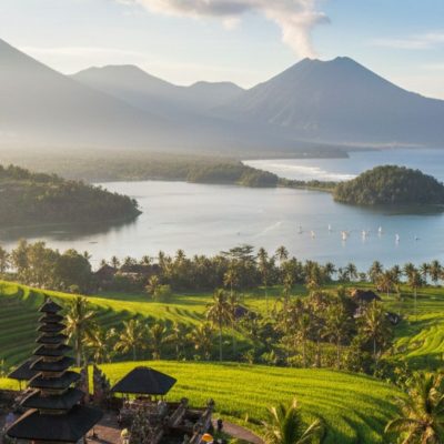 Destinasi Wisata di Indonesia yang Mengalirkan Keindahan Alam, Budaya, dan Ketenangan Jiwa